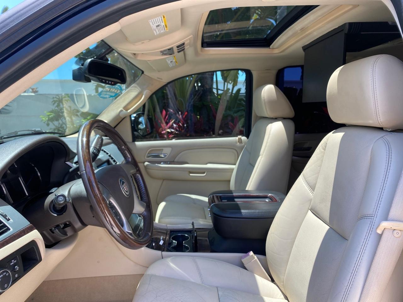 2007 Cadillac Escalade ESV SUNROOF AWD LOW MILES 47,118 Pompano Beach FL