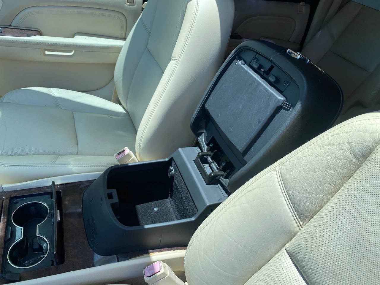 2007 Cadillac Escalade ESV SUNROOF AWD LOW MILES 47,118 Pompano Beach FL