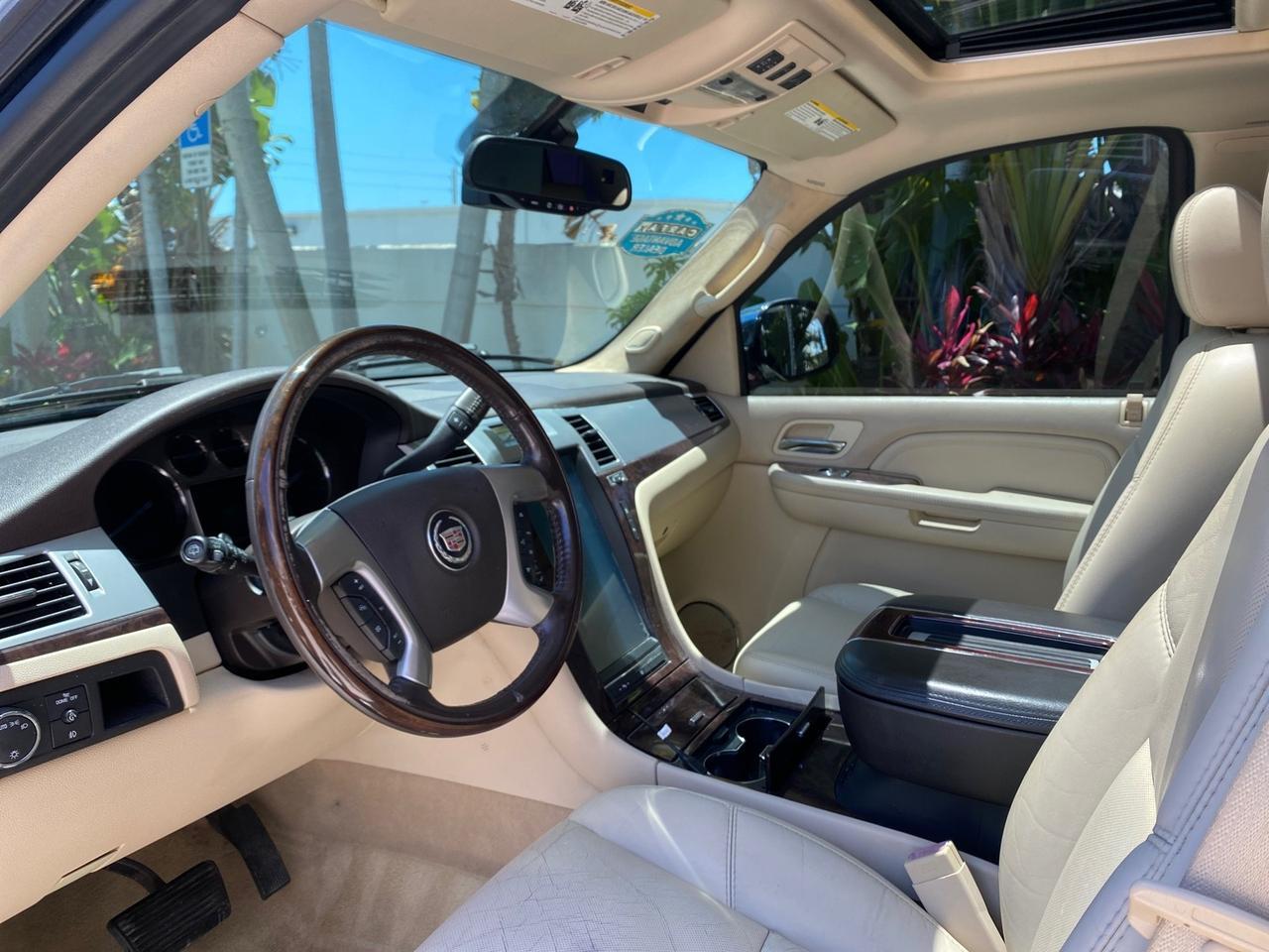 2007 Cadillac Escalade ESV SUNROOF AWD LOW MILES 47,118 Pompano Beach FL