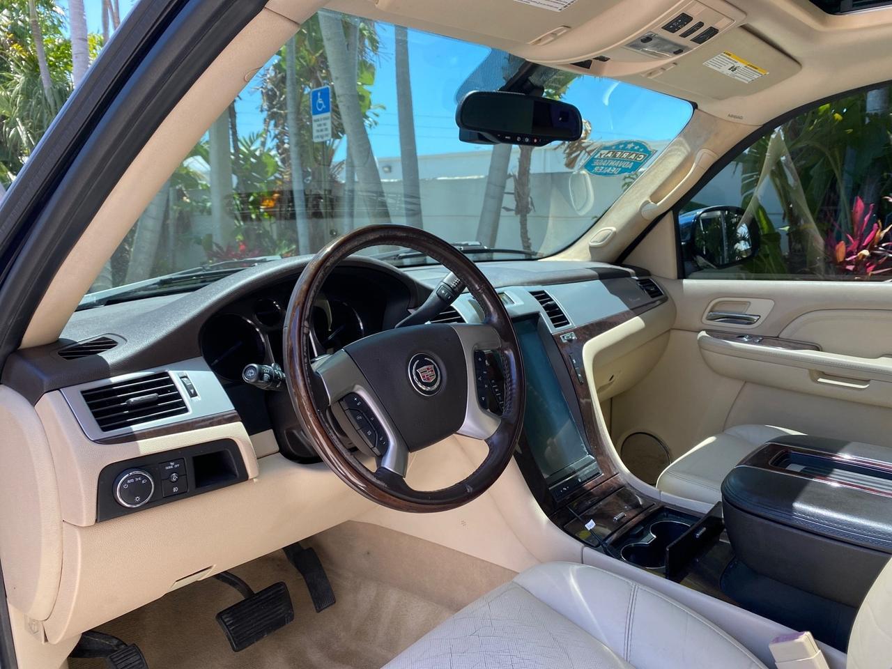 2007 Cadillac Escalade ESV SUNROOF AWD LOW MILES 47,118 Pompano Beach FL