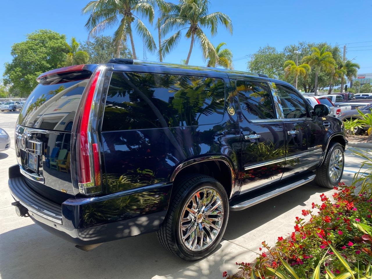 2007 Cadillac Escalade ESV SUNROOF AWD LOW MILES 47,118 Pompano Beach FL