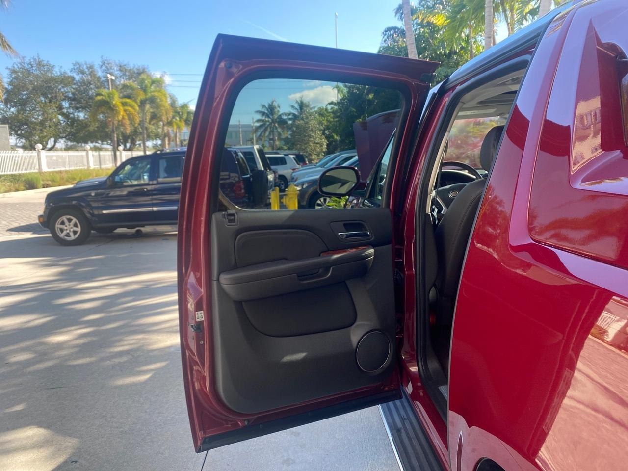 2007 Cadillac Escalade EXT LOW MILES 15,019 1 OWNER 4WD Pompano Beach FL
