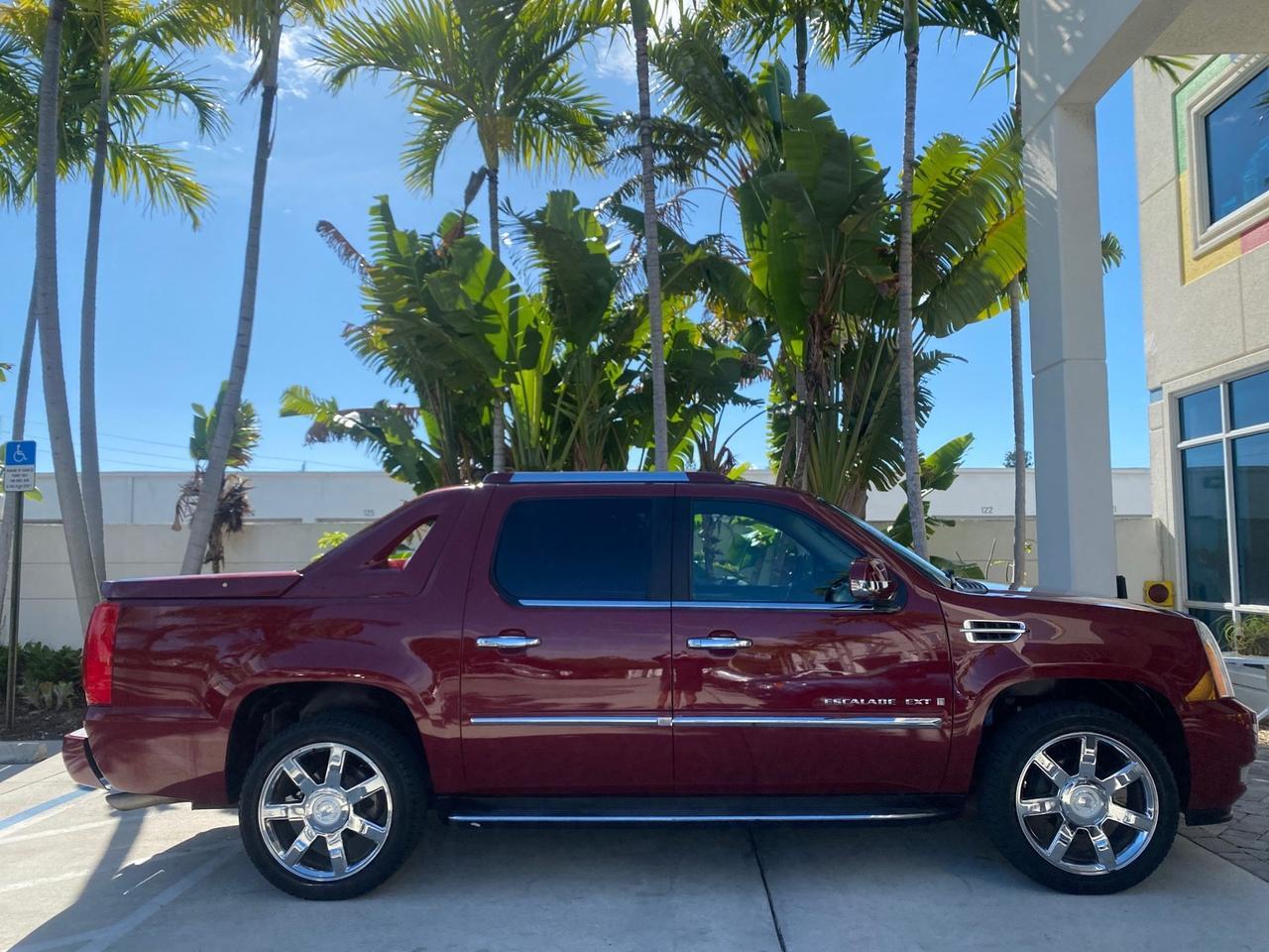 2007 Cadillac Escalade EXT LOW MILES 15,019 1 OWNER 4WD Pompano Beach FL
