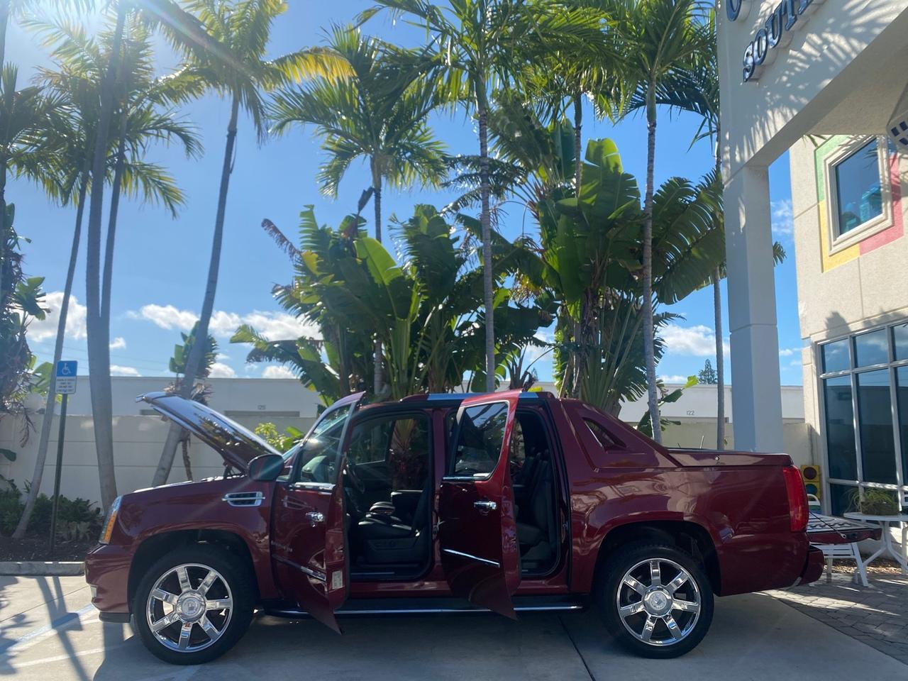 2007 Cadillac Escalade EXT LOW MILES 15,019 1 OWNER 4WD Pompano Beach FL