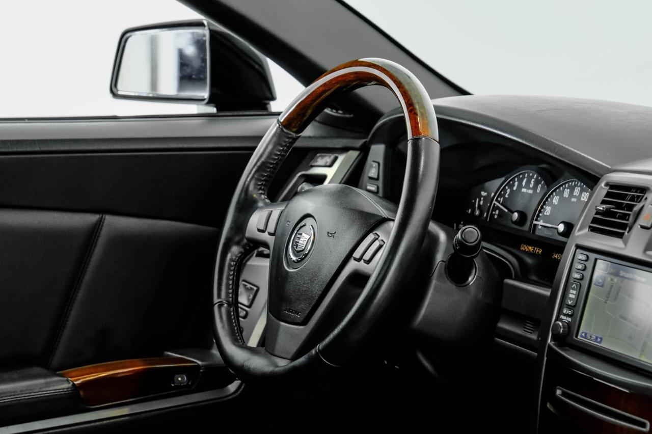 2007 Cadillac XLR HEADUP DISPLAY NAVIGATION LEATHER HEATED SEATS KEYLESS START REAR PARK SENSORS Carrollton TX