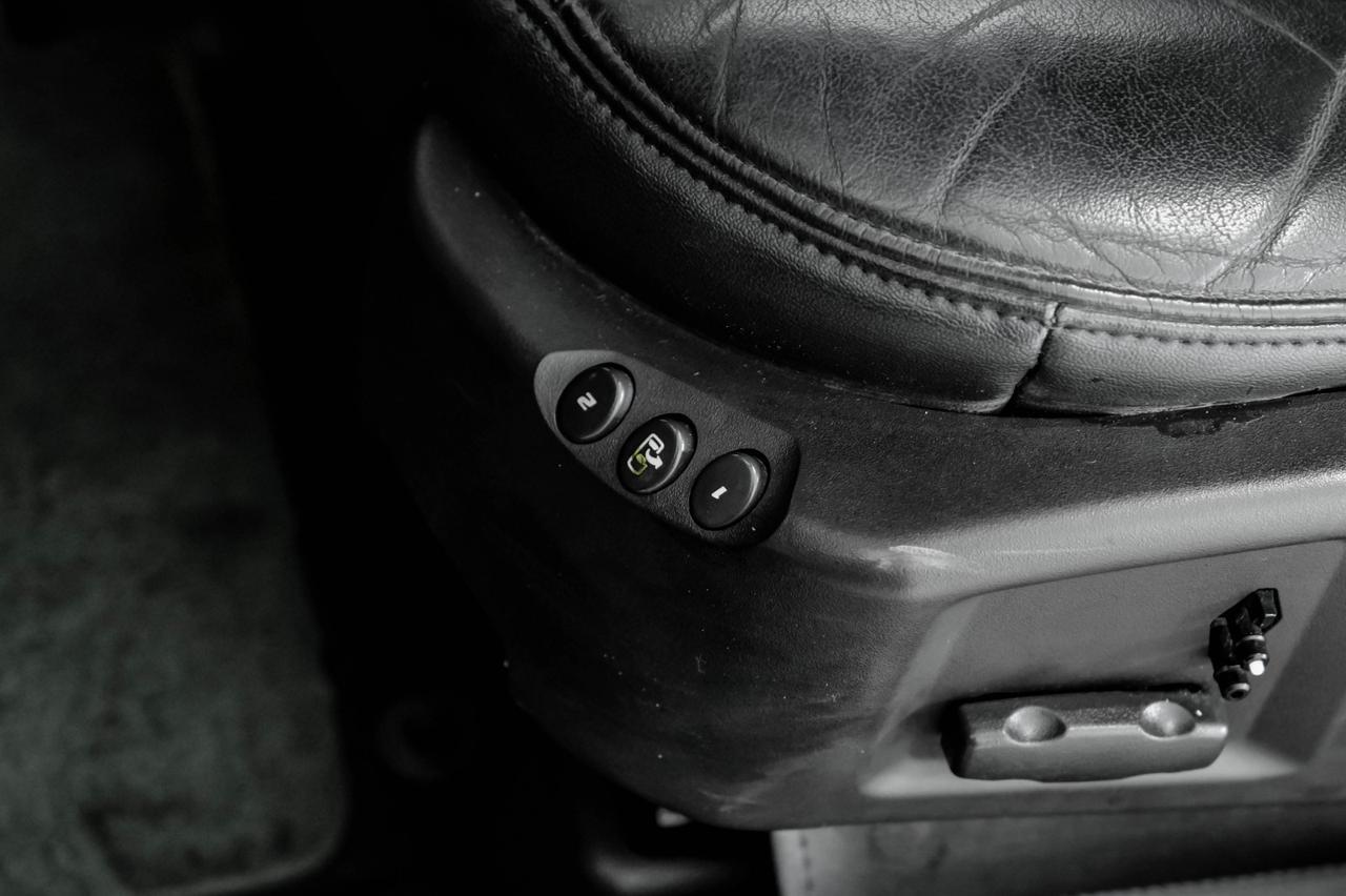 2007 Cadillac XLR HEADUP DISPLAY NAVIGATION LEATHER HEATED SEATS KEYLESS START REAR PARK SENSORS Carrollton TX