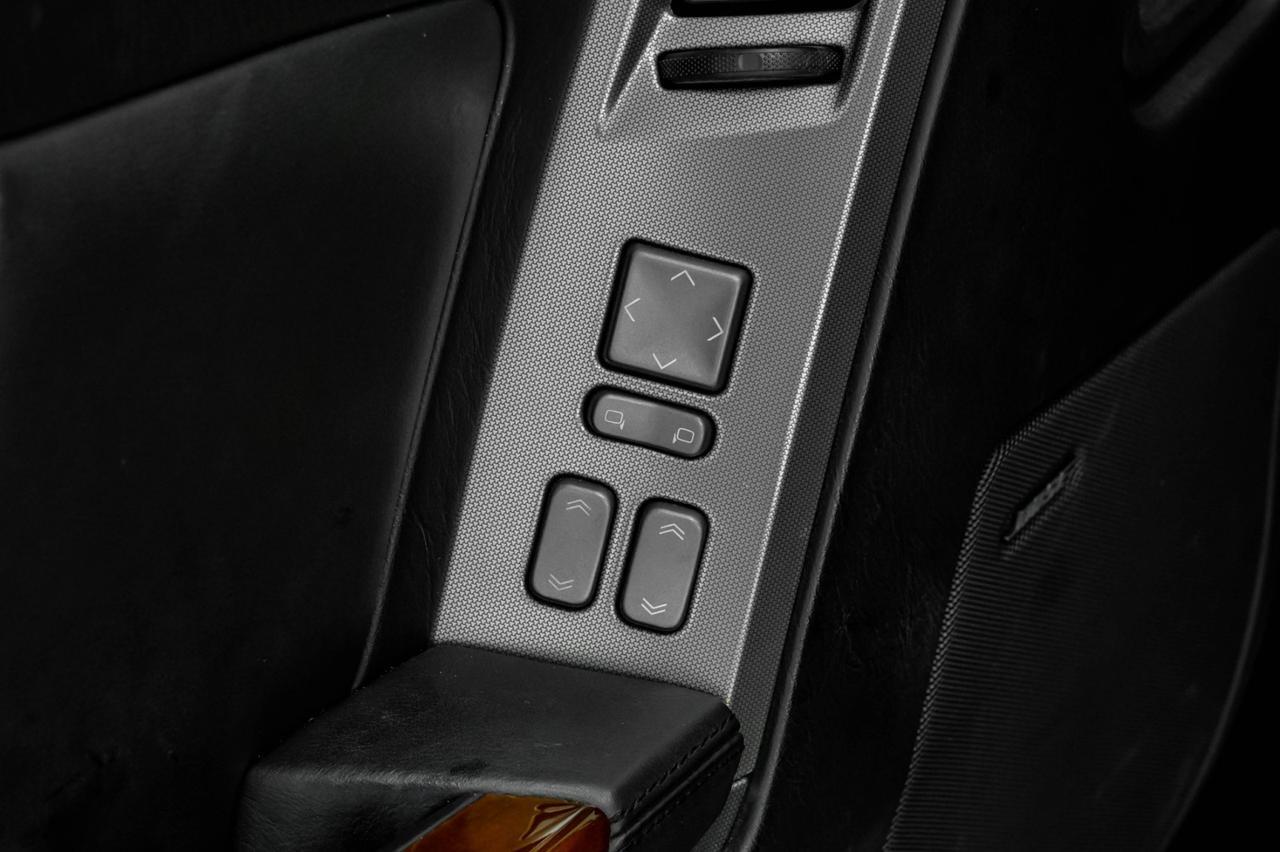 2007 Cadillac XLR HEADUP DISPLAY NAVIGATION LEATHER HEATED SEATS KEYLESS START REAR PARK SENSORS Carrollton TX