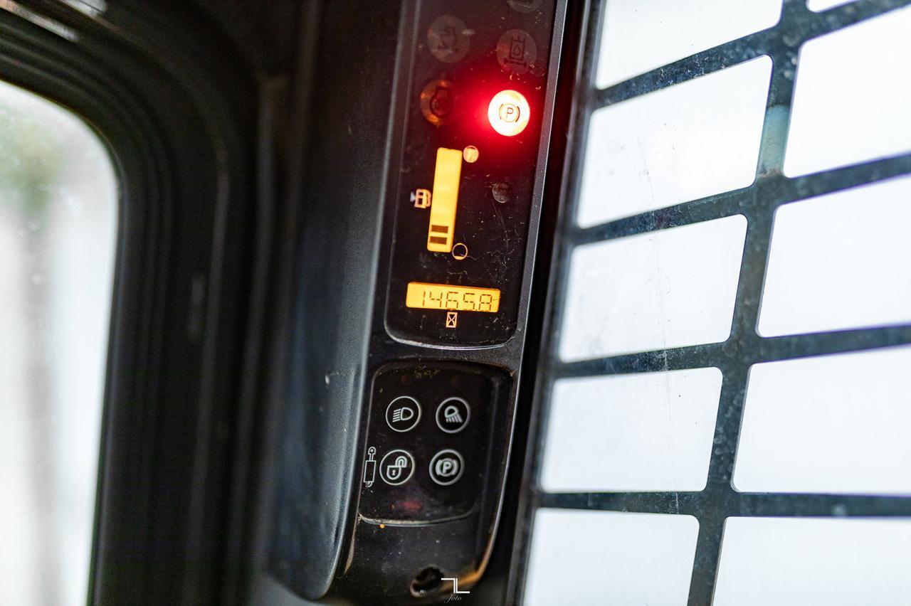 2007 Case 430 Skid Steer Loader Bucket Diesel Red Deer AB