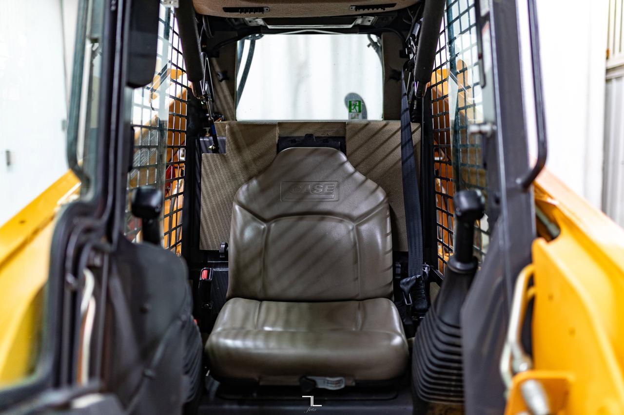 2007 Case 430 Skid Steer Loader Bucket Diesel Red Deer AB