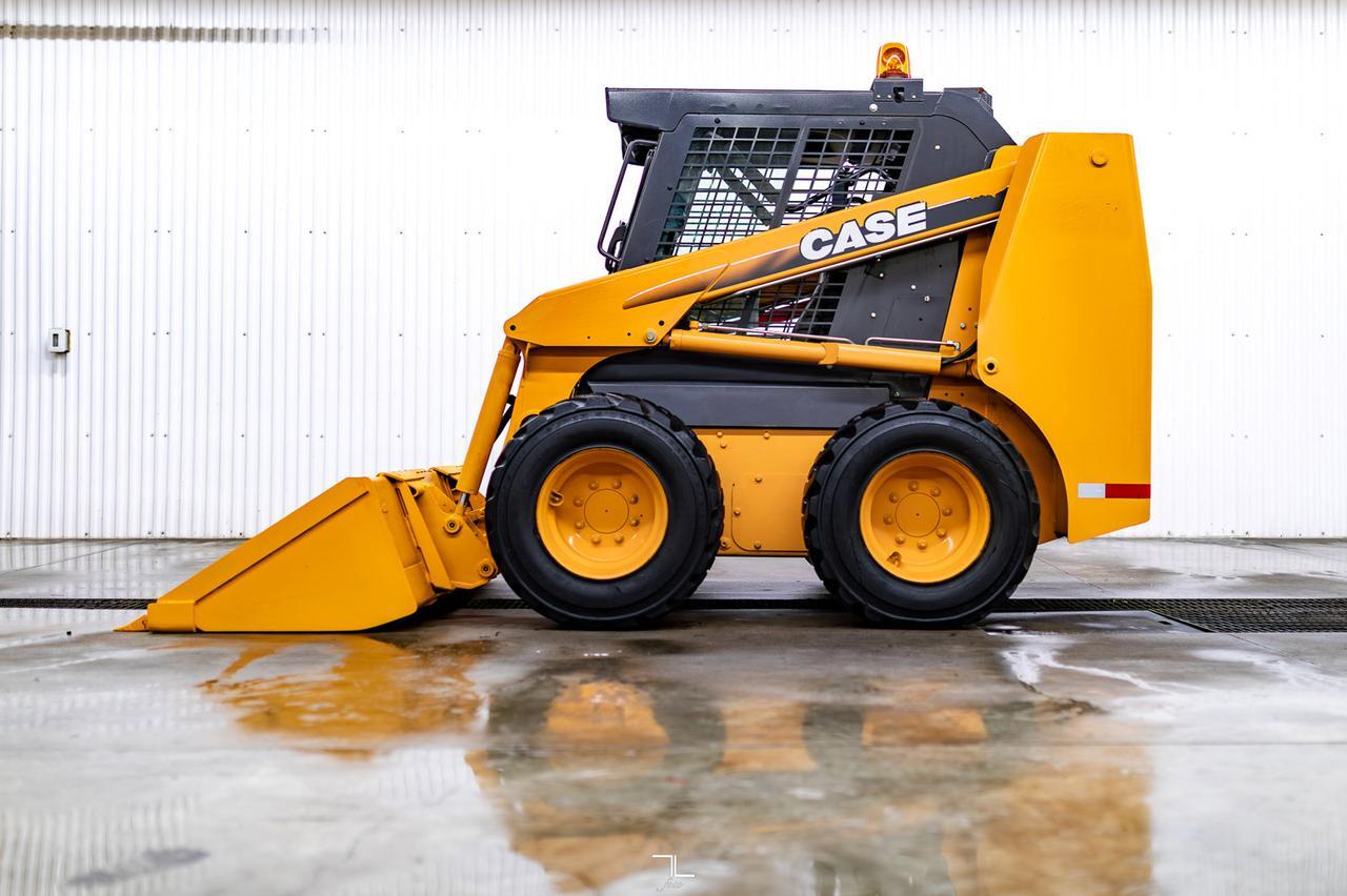 2007 Case 430 Skid Steer Loader Bucket Diesel Red Deer AB