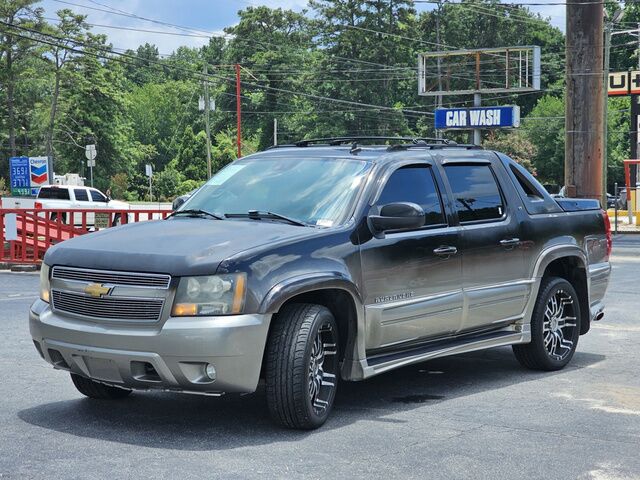 2007 Chevrolet Avalanche TRK  CREW CAB LS