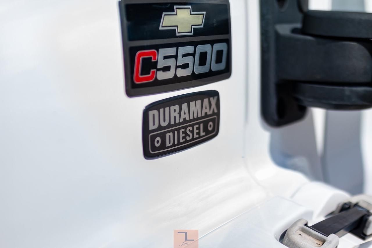 2007 Chevrolet CC5500 34 Passenger Bus Diesel TV Red Deer AB