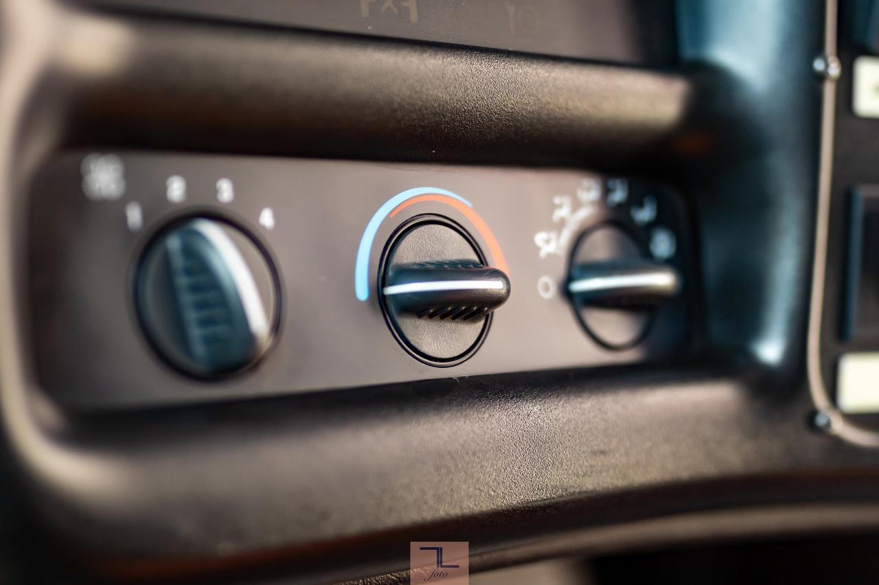 2007 Chevrolet CC5500 34 Passenger Bus Diesel TV Red Deer AB