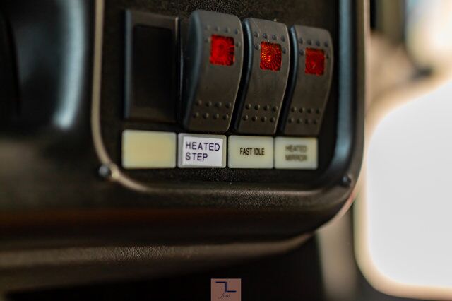 2007 Chevrolet CC5500 34 Passenger Bus Diesel TV Red Deer AB