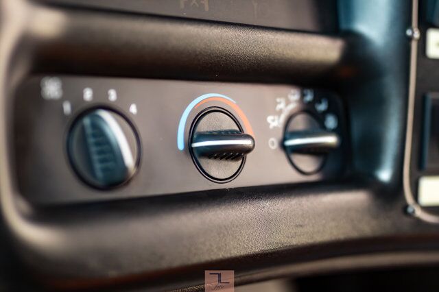 2007 Chevrolet CC5500 34 Passenger Bus Diesel TV Red Deer AB