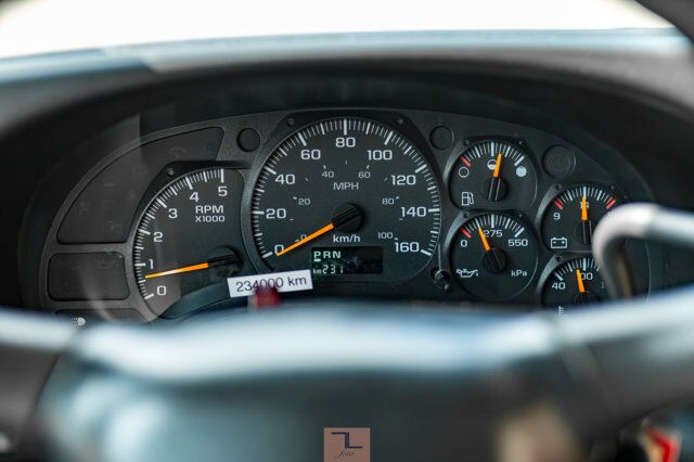 2007 Chevrolet CC5500 34 Passenger Bus Diesel TV Red Deer AB