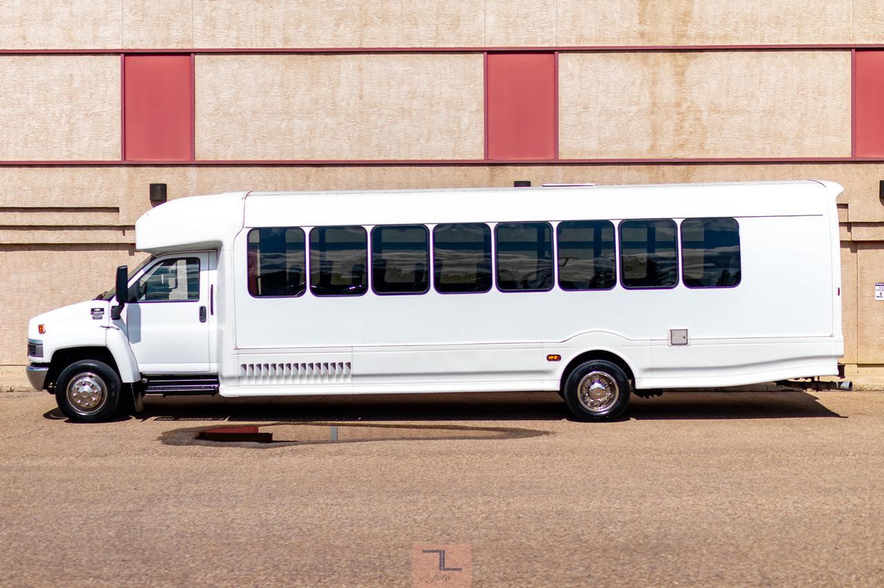 2007 Chevrolet CC5500 34 Passenger Bus Diesel TV Red Deer AB