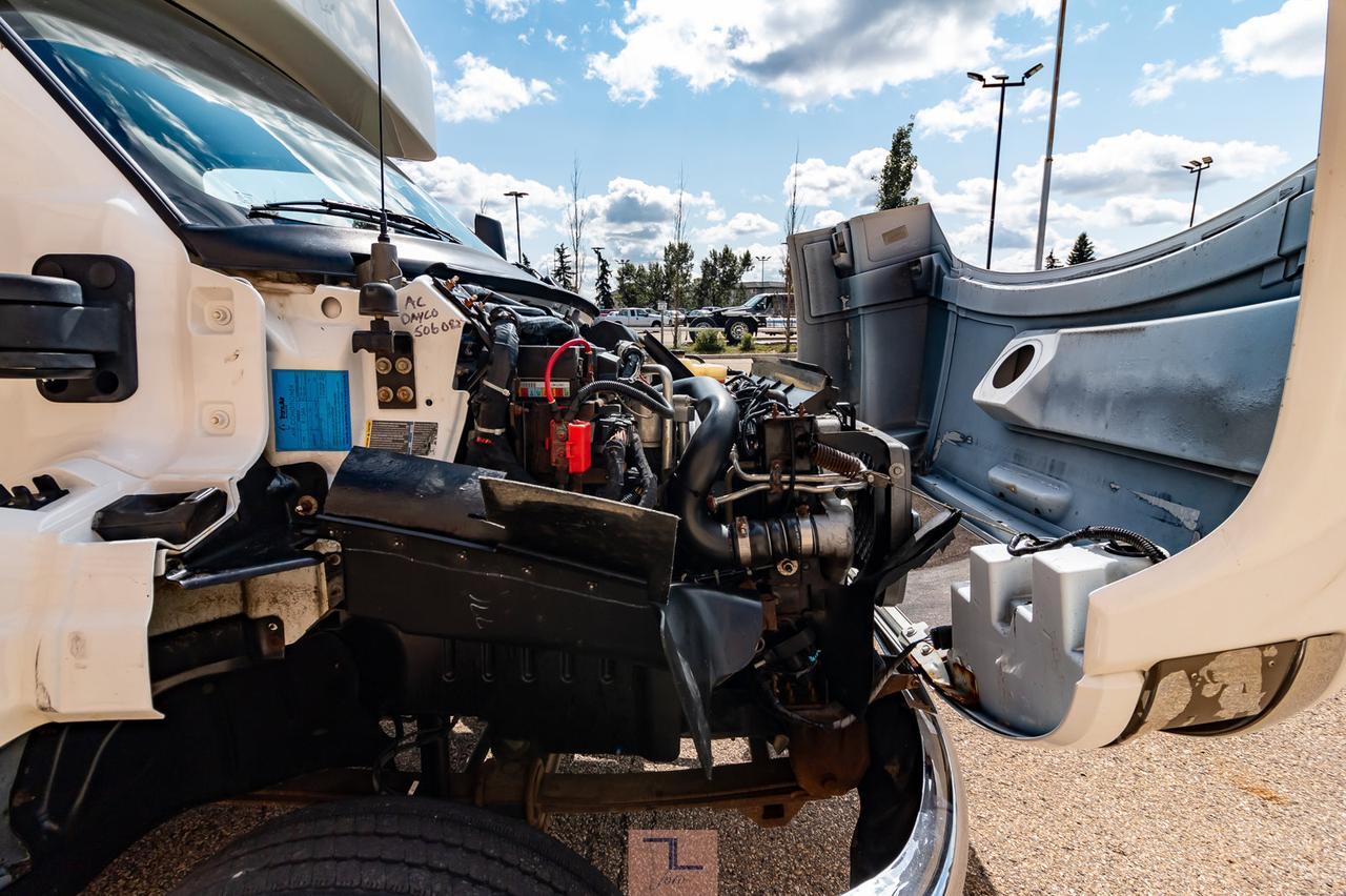 2007 Chevrolet CC5500 34 Passenger Bus Diesel TV Red Deer AB