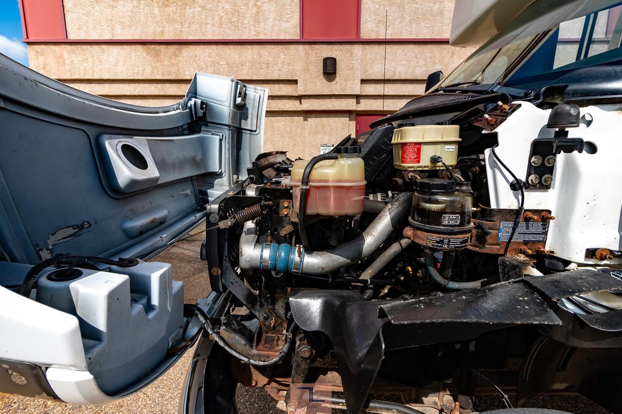 2007 Chevrolet CC5500 34 Passenger Bus Diesel TV Red Deer AB