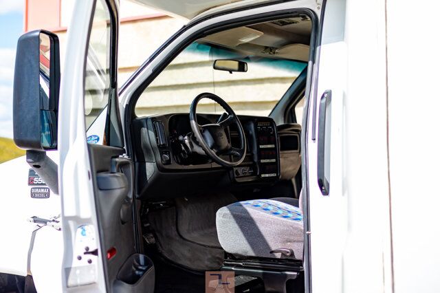 2007 Chevrolet CC5500 34 Passenger Bus Diesel TV Red Deer AB