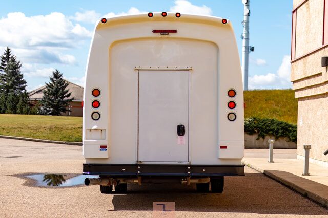 2007 Chevrolet CC5500 34 Passenger Bus Diesel TV Red Deer AB