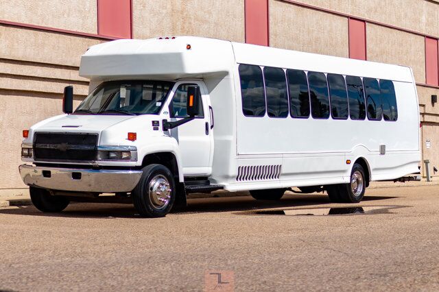 2007 Chevrolet CC5500 34 Passenger Bus Diesel TV Red Deer AB