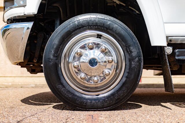 2007 Chevrolet CC5500 34 Passenger Bus Diesel TV Red Deer AB