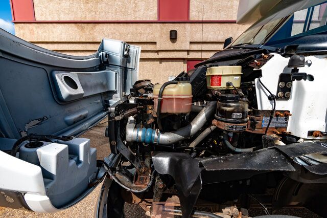 2007 Chevrolet CC5500 34 Passenger Bus Diesel TV Red Deer AB