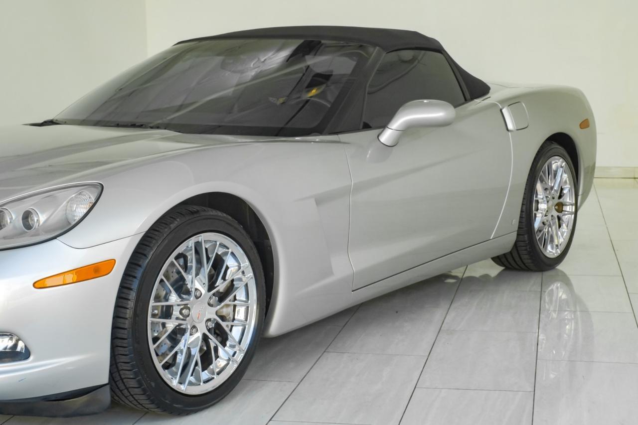 2007 Chevrolet Corvette Convertible AUTOMATIC HEADUP DISPLAY LEATHER HEATED SEATS KEYLESS START BOSE SOUND PADDLE SHIFTERS Carrollton TX