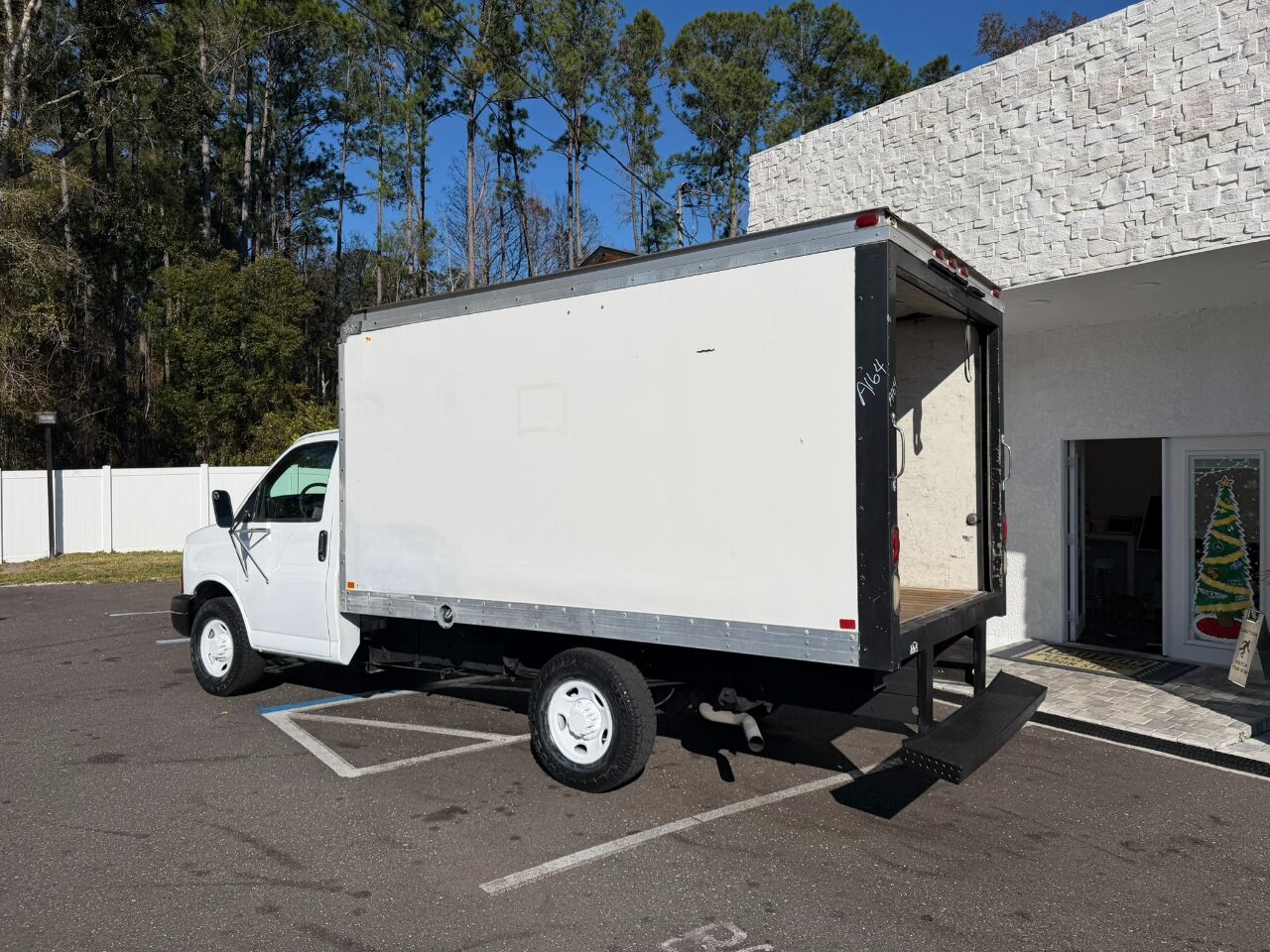 2007 Chevrolet Express Commercial Cutaway 139" WB C6Y SRW Jacksonville FL