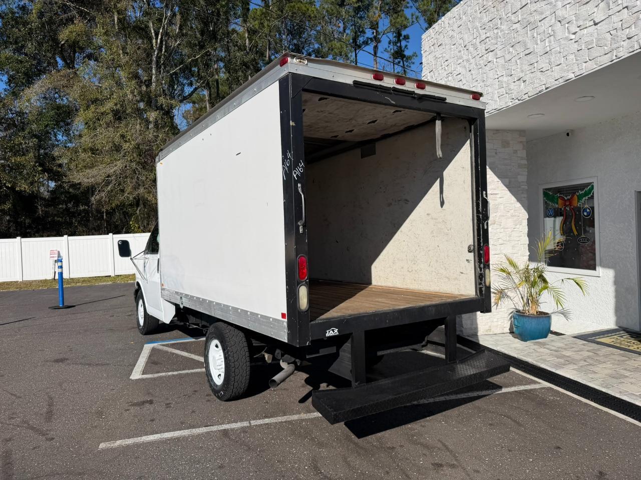 2007 Chevrolet Express Commercial Cutaway 139" WB C6Y SRW Jacksonville FL