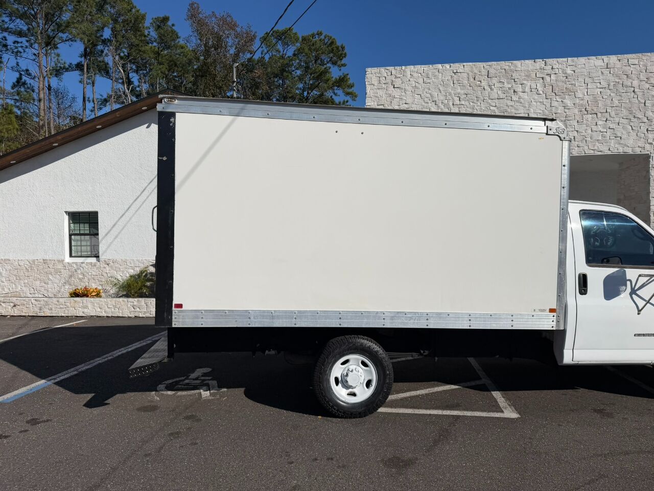 2007 Chevrolet Express Commercial Cutaway 139" WB C6Y SRW Jacksonville FL