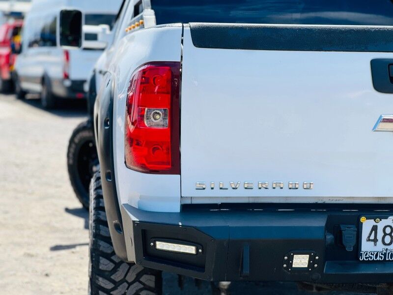 2007 Chevrolet Silverado 1500 (5.8L V8 Petrol) Vaitele