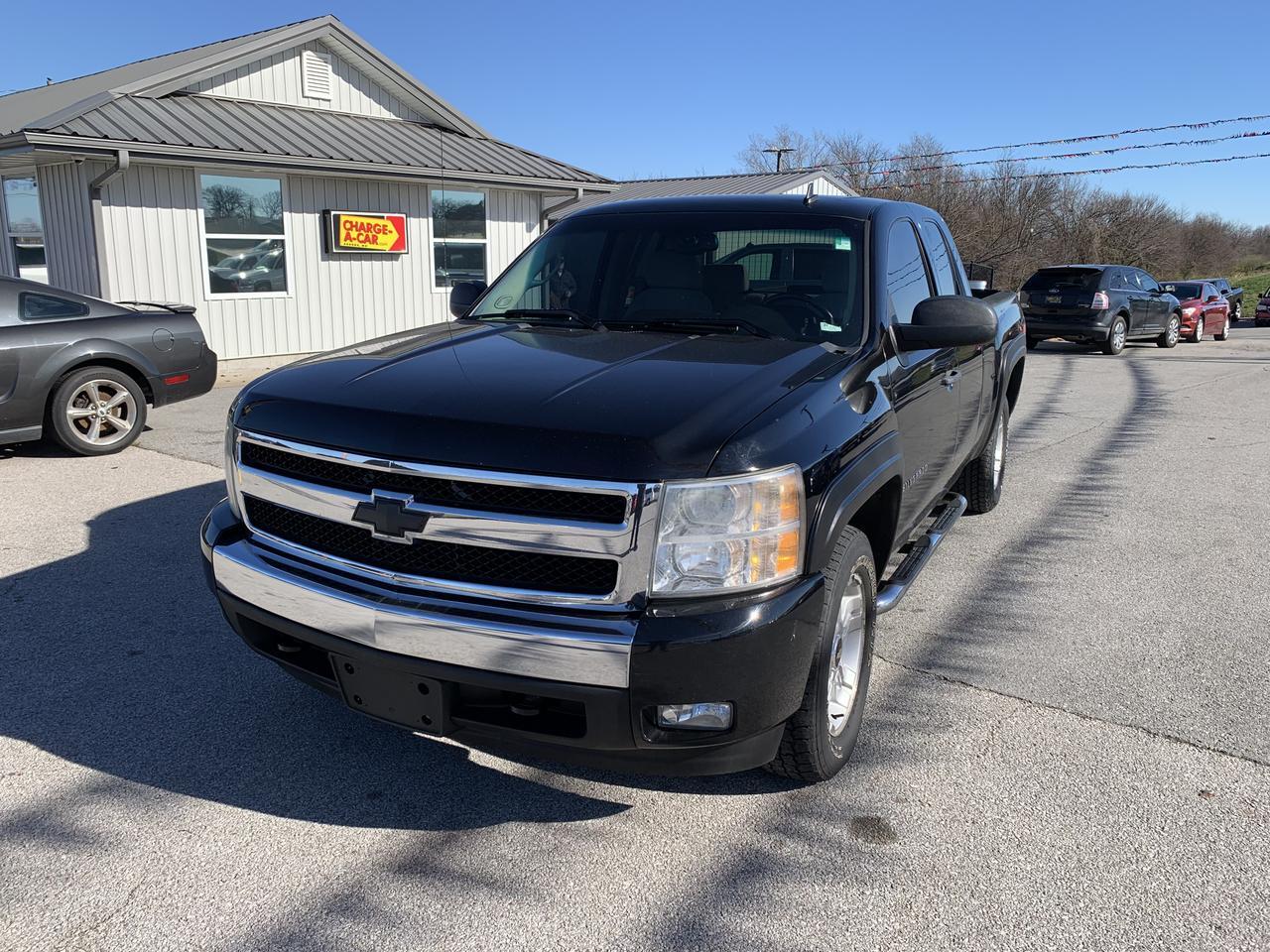 2007 Chevrolet Silverado 1500 Extended Cab LT Pickup 4D 6 1/2 ft