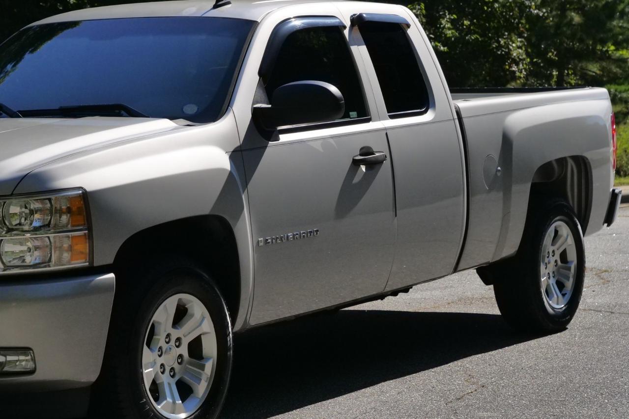 2007 Chevrolet Silverado 1500 LT / 1LT / Convenience Package / 5.3L V8 / LOW MILES Lincolnton NC