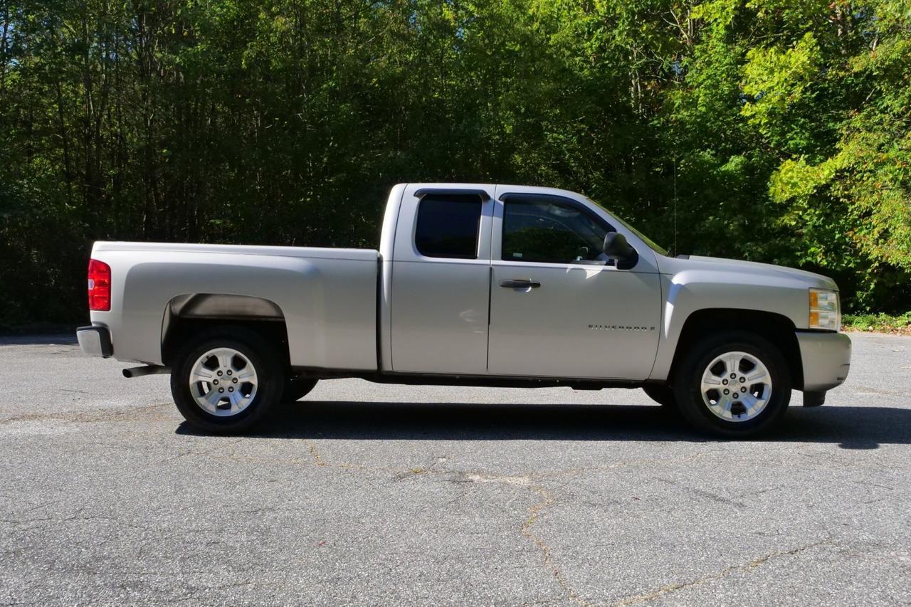 2007 Chevrolet Silverado 1500 LT / 1LT / Convenience Package / 5.3L V8 / LOW MILES Lincolnton NC