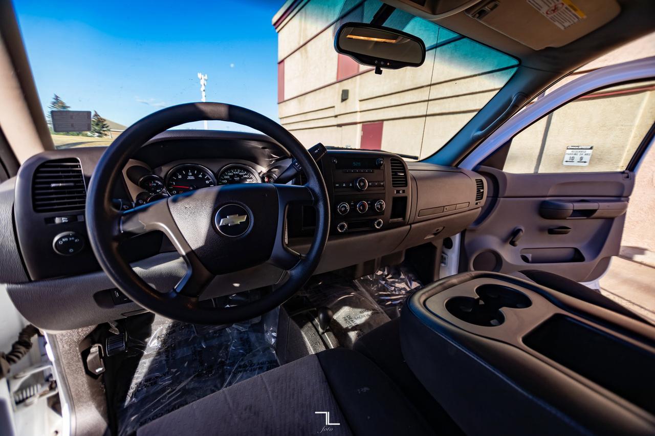 2007 Chevrolet Silverado 2500HD 4x4 Reg Cab WT Longbox Glass Holders Red Deer AB