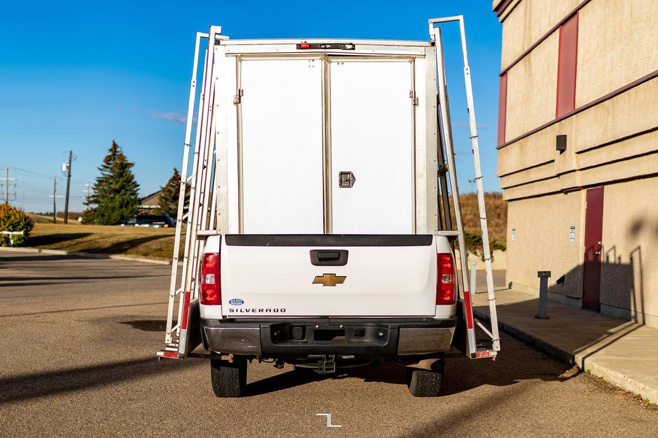 2007 Chevrolet Silverado 2500HD 4x4 Reg Cab WT Longbox Glass Holders Red Deer AB