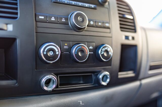 2007 Chevrolet Silverado 2500HD 4x4 Reg Cab WT Longbox Glass Holders Red Deer AB