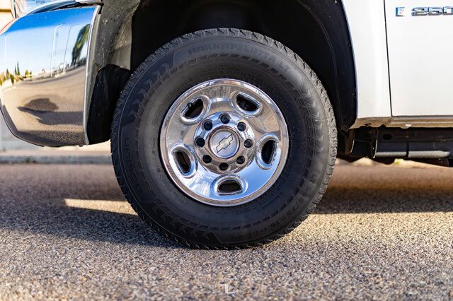 2007 Chevrolet Silverado 2500HD 4x4 Reg Cab WT Longbox Glass Holders Red Deer AB