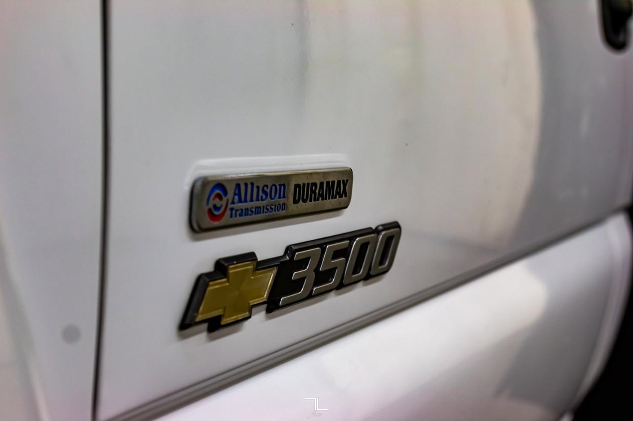 2007 Chevrolet Silverado 3500 4x4 Reg Cab LT Picker Deck Diesel Red Deer AB