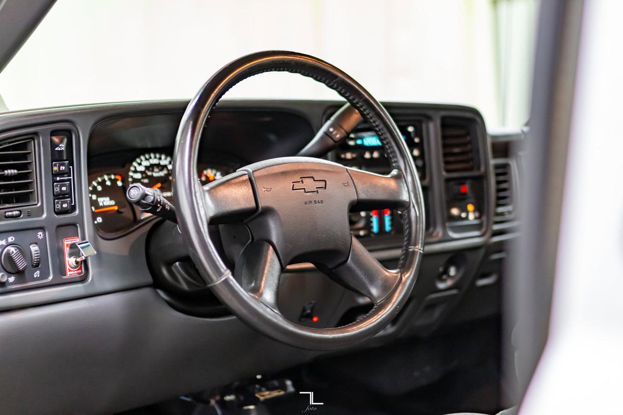 2007 Chevrolet Silverado 3500 4x4 Reg Cab LT Picker Deck Diesel Red Deer AB