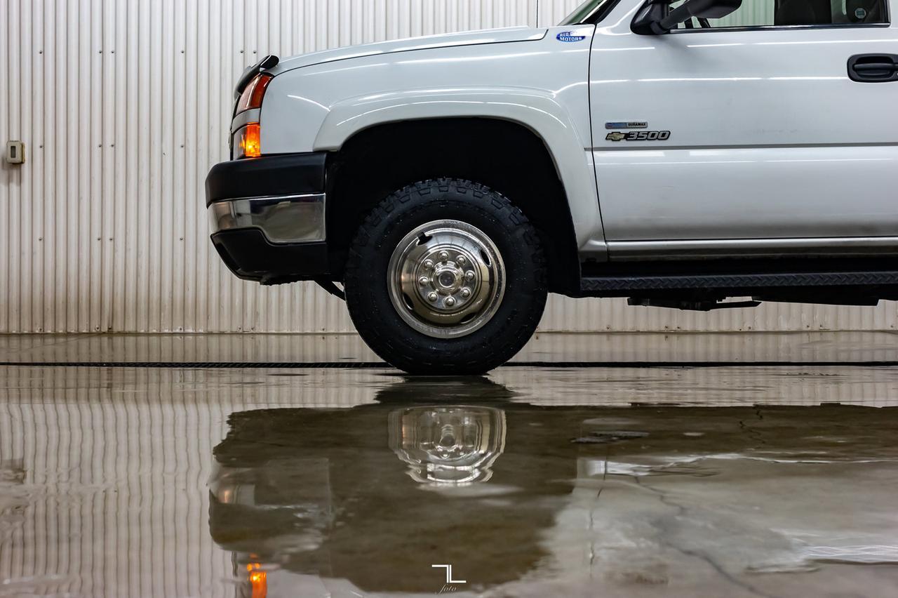 2007 Chevrolet Silverado 3500 4x4 Reg Cab LT Picker Deck Diesel Red Deer AB