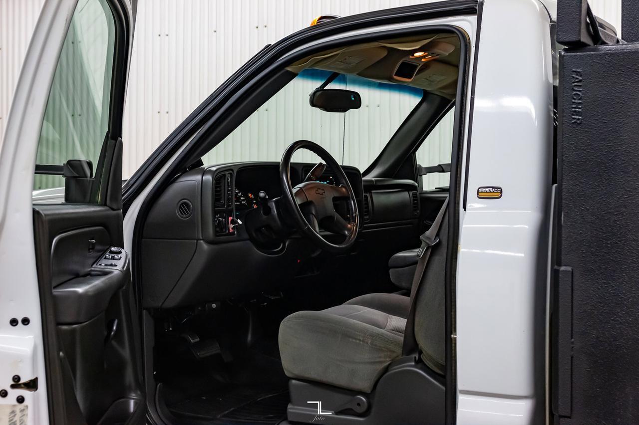 2007 Chevrolet Silverado 3500 4x4 Reg Cab LT Picker Deck Diesel Red Deer AB