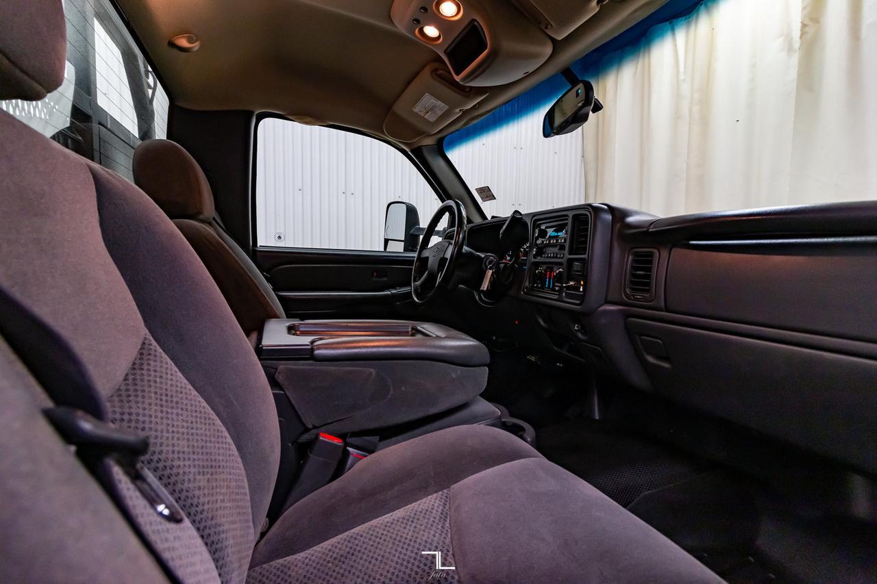2007 Chevrolet Silverado 3500 4x4 Reg Cab LT Picker Deck Diesel Red Deer AB