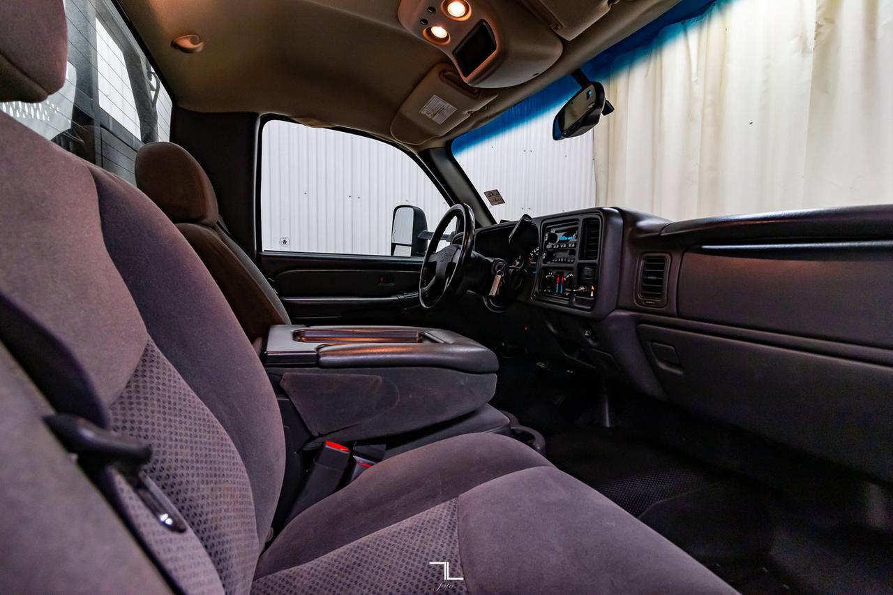 2007 Chevrolet Silverado 3500 4x4 Reg Cab LT Picker Deck Diesel Red Deer AB