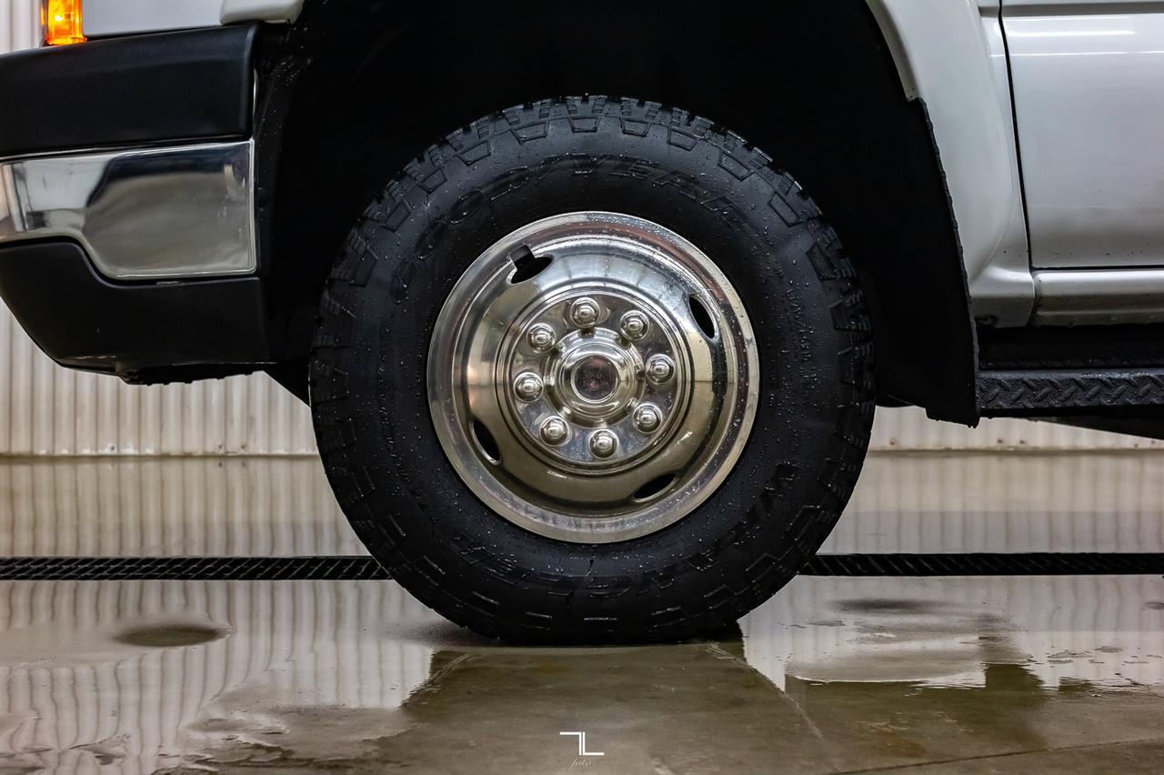 2007 Chevrolet Silverado 3500 4x4 Reg Cab LT Picker Deck Diesel Red Deer AB