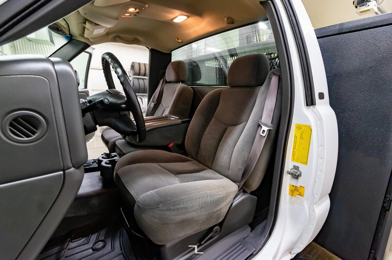 2007 Chevrolet Silverado 3500 4x4 Reg Cab LT Picker Deck Diesel Red Deer AB