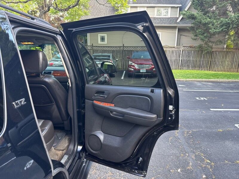 2007 Chevrolet Tahoe LTZ 4WD w/ LTZ Preferred Equipment Group Arlington VA
