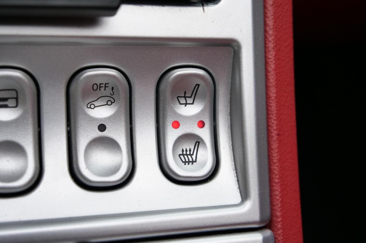 2007 Chrysler Crossfire Roadster Limited / Manual / Heated Seats! Lincolnton NC